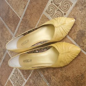 Seychelles Kitten Heels - Mustard Yellow